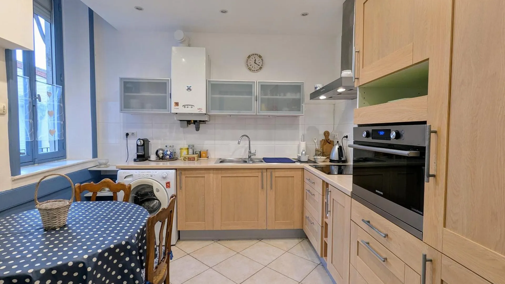 아파트 Grand Appartement Place Du Marche 로안